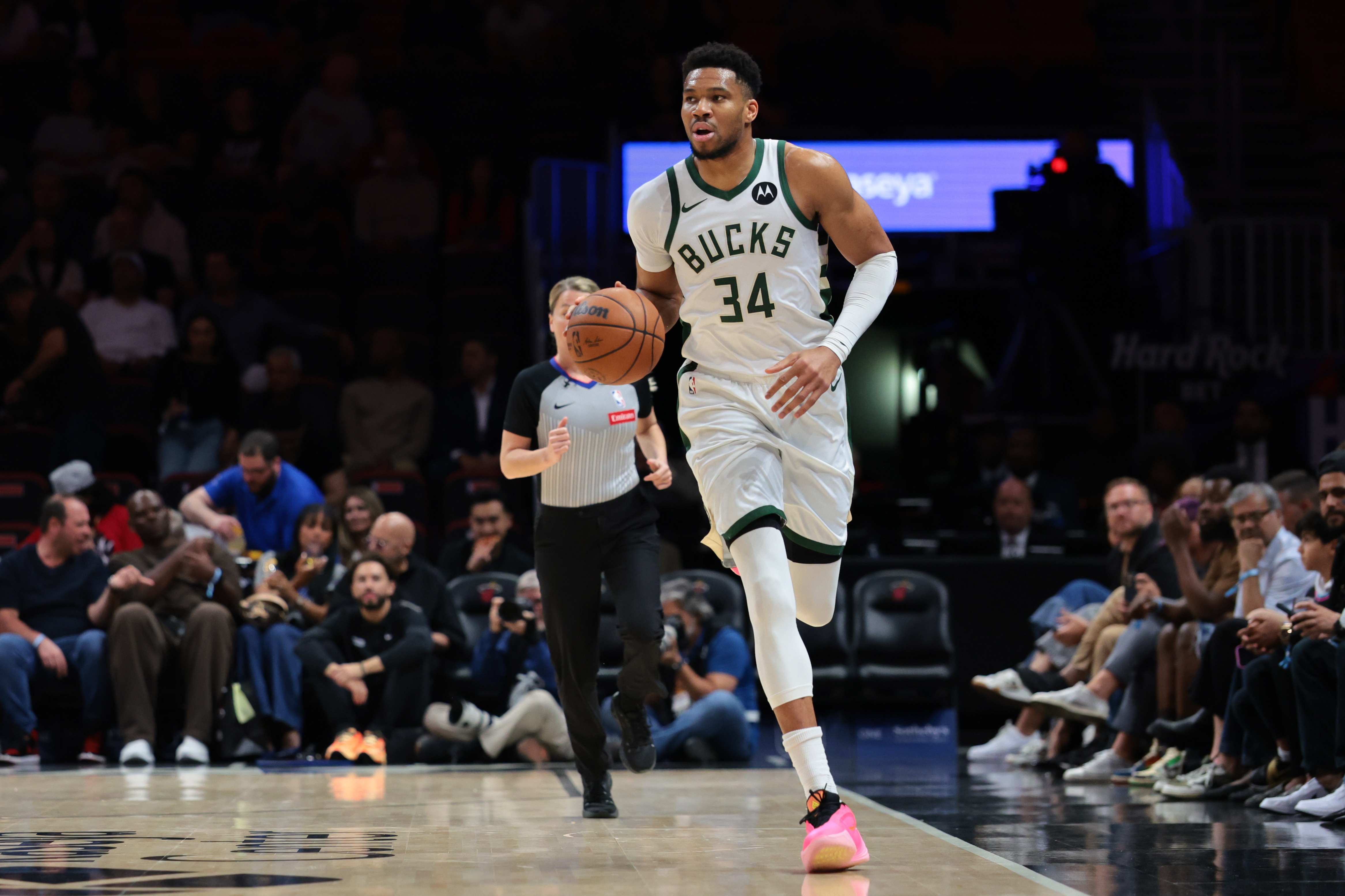 炸金花下载-字母哥:我不会做影像检查 我打算先回家休息看看明天感觉如何